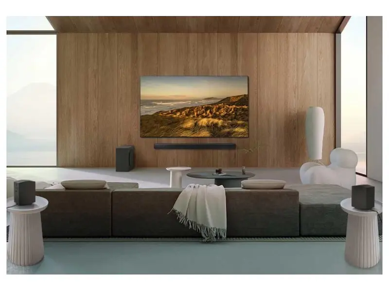 HW-Q990D_Lifestyle_01_pj_1200x800.webp